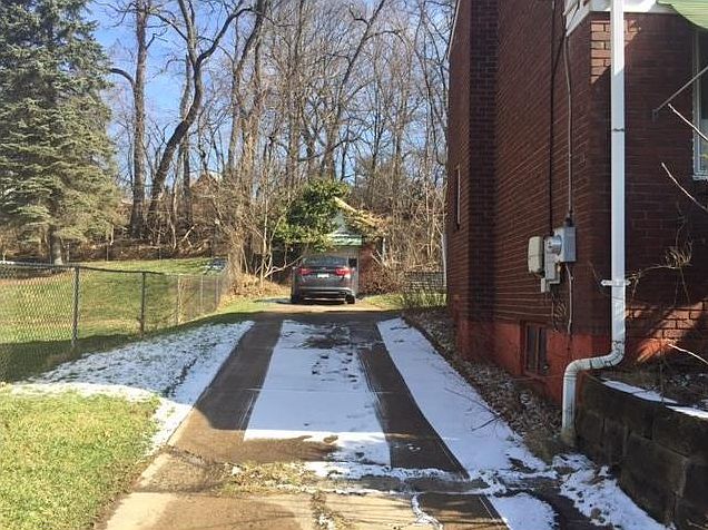 2nd image of 121 Veronica Dr