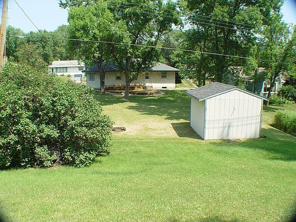 Nice large back yard!