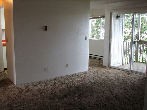 2nd image of 906 W Heron St APT D