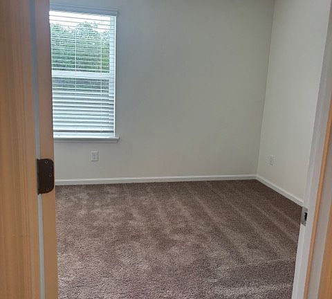 3rd image of 144 Beach Palm Ct