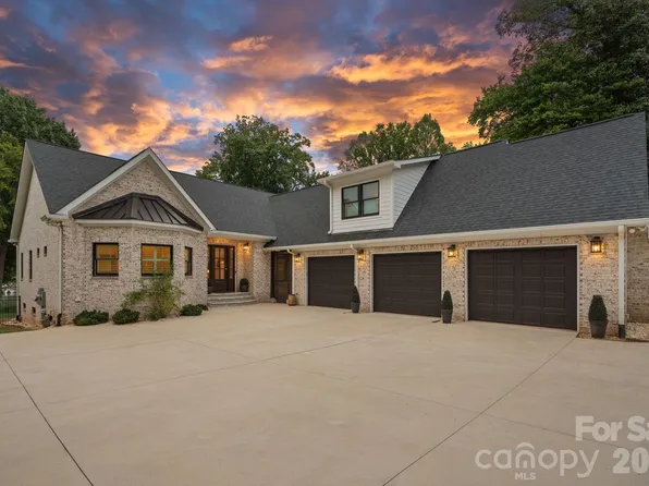 160 Malibu Rd, Mooresville, NC 28117