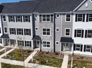 2437 Spring Water Cir, Lancaster, PA 17601