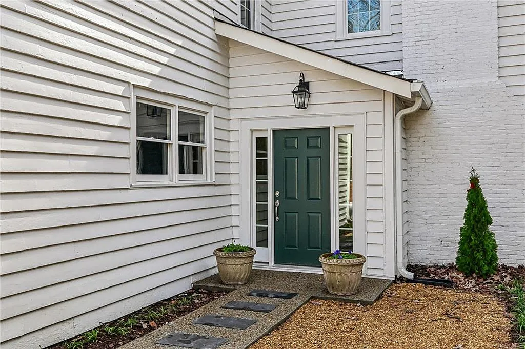 4 bed, 3.5 bath, $6,995 — Photo 2