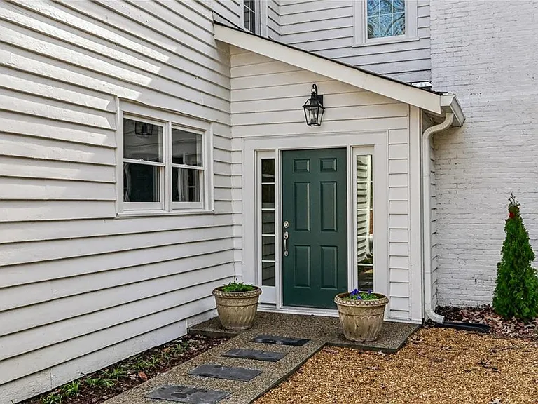 43 Peachtree Way NE — Photo 2