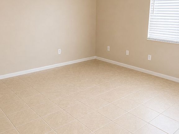 5th image of 445 E Fort Lowell Rd APT 9