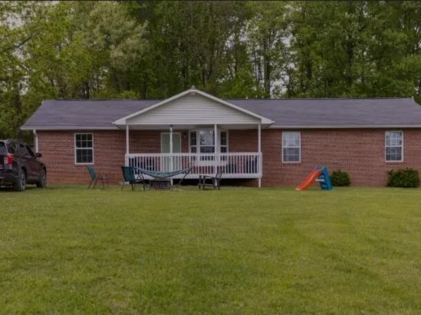 21426 Darlington Dr, Bristol, VA 24202