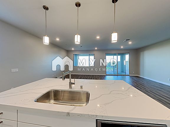 5th image of 330 Poppy Ln