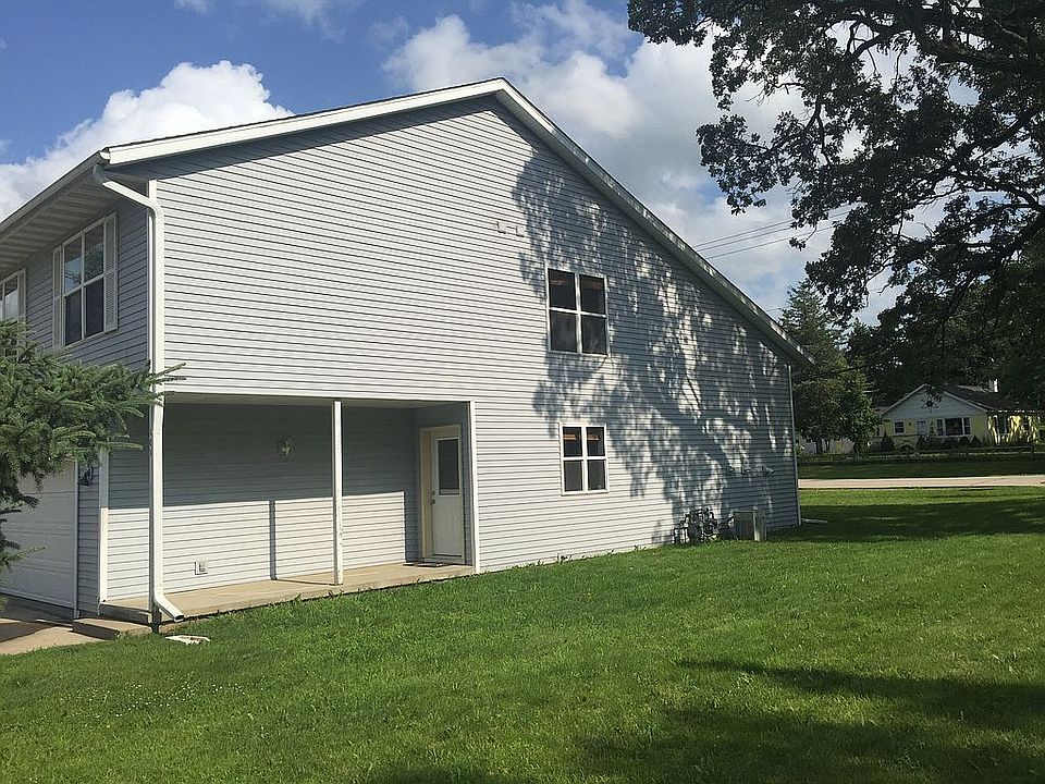 2nd image of 105 Linderwell Ct