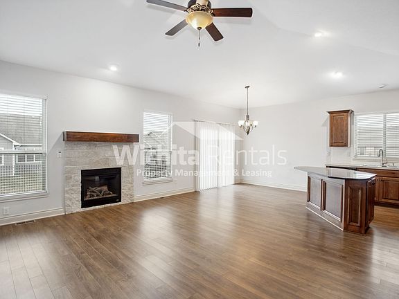 2nd image of 11719-11723 Summerfield St #11719