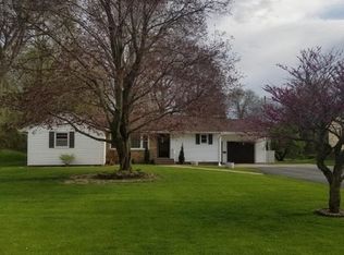 202 SW 10th St, Aledo, IL 61231