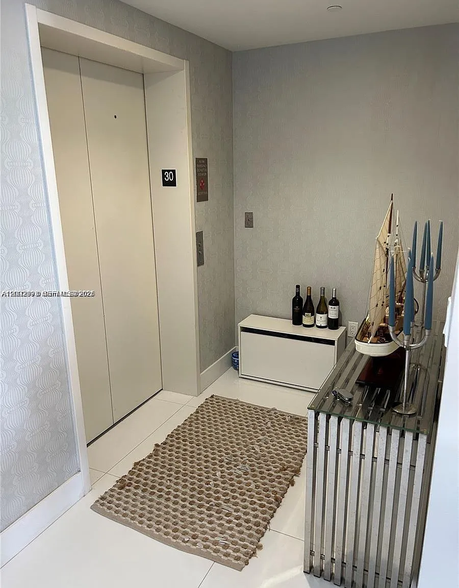 Bay House Miami Condo — Photo 3