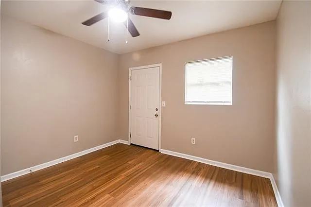 1021 Egania St — Photo 8