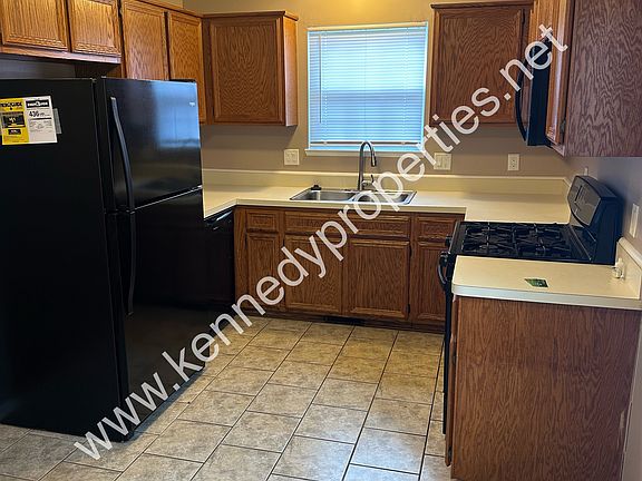 4th image of 27751 Lasslett St