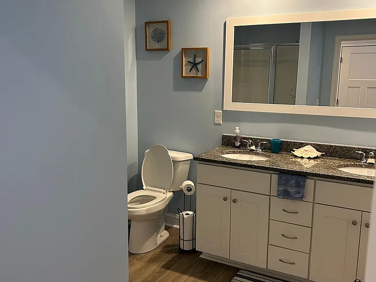 180 Ashworth Ave #104 — Photo 13