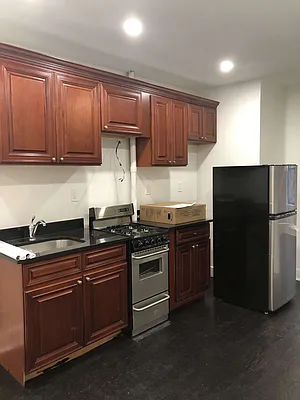 Rented by Sassouni Management | media 17