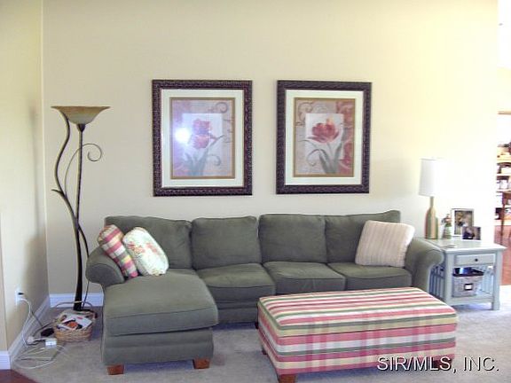 4th image of 208 Somerset Dr