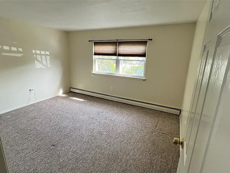 39 Altmar Ave — Photo 6