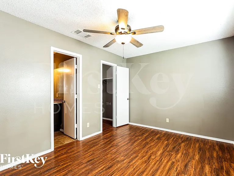 6907 Saharastone Dr — Photo 10
