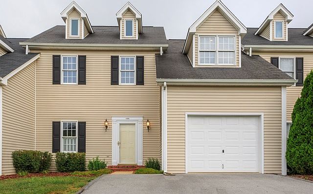 1st image of 20555 Westchester Cir