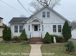 1756 Longfellow St, Baldwin, NY 11510