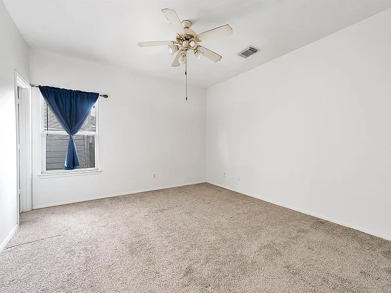6162 Settlers Lake Cir E — Photo 16