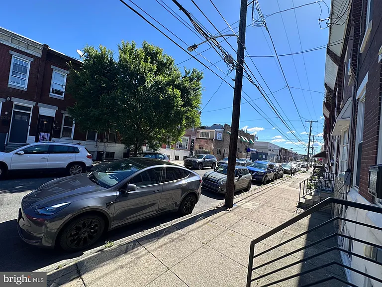 2020 Moore St — Photo 4
