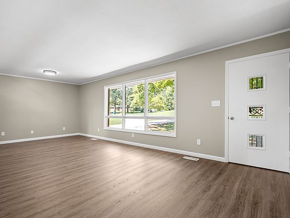 5th image of 335 Myers Rd