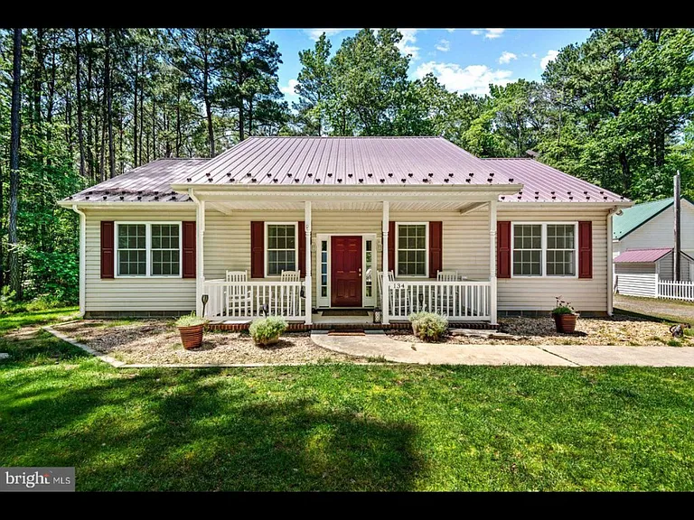 134 Pioneer Trl — Photo 1