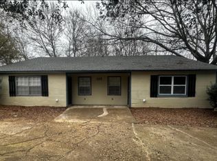 102 Los Palachios Ct #A/B, Clinton, MS 39056