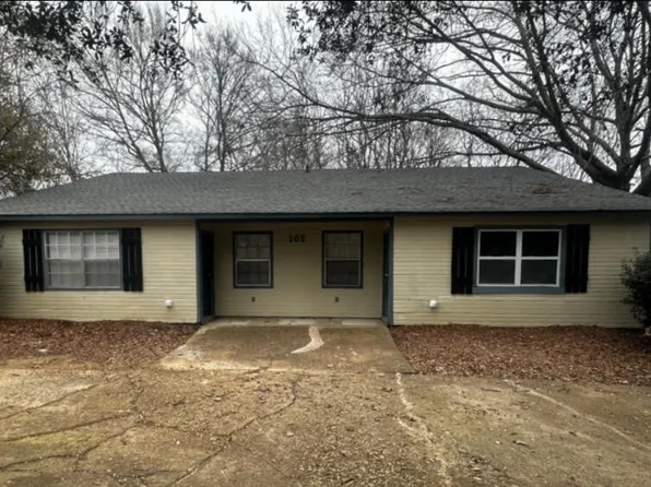 102 Los Palachios Ct #A/b, Clinton, MS 39056