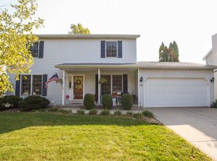 1213 Challis Dr, Bloomington, IL