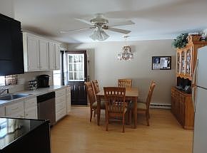 1st image of 70 Boulder Dr