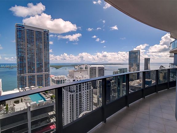2nd image of 1000 SE Brickell Plz #Penthouse 5605