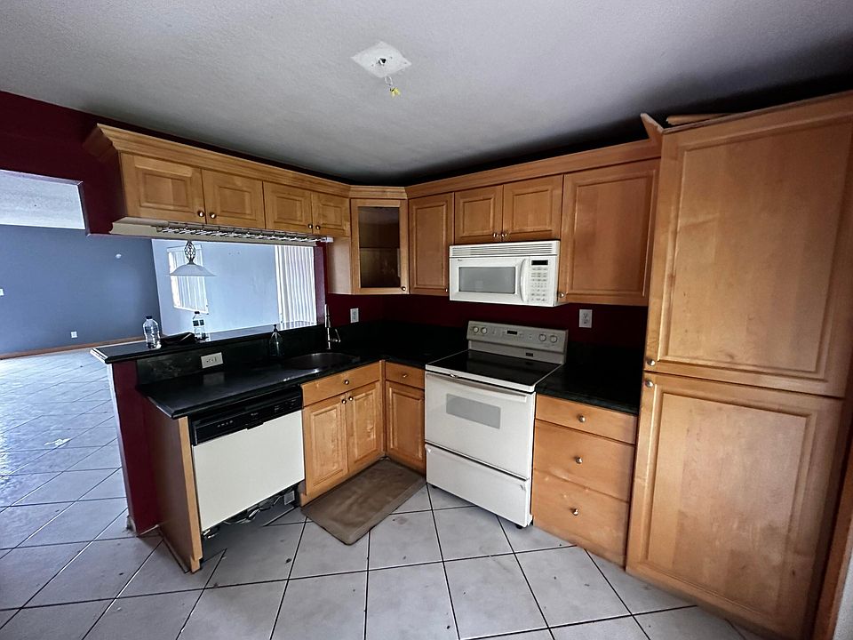 2nd image of 3777 NW 78th Avenue #6a