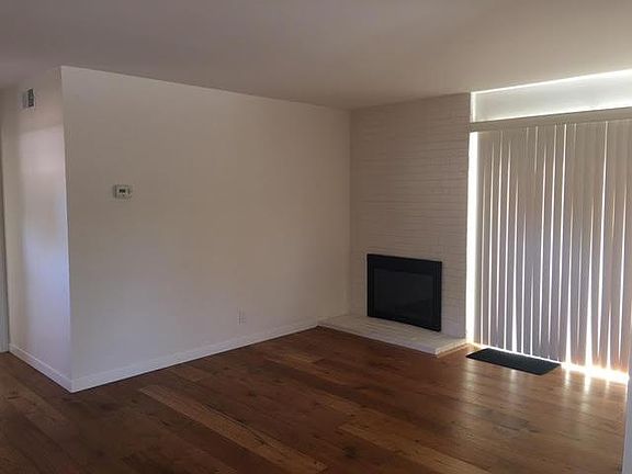 2nd image of 1621 Sierra St