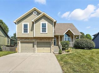 8002 NE 111th Ter, Kansas City, MO 64157