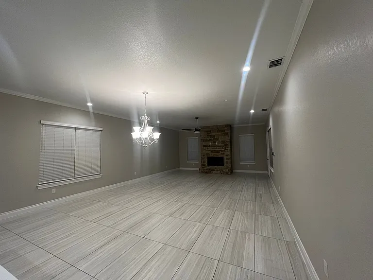 4811 Viewcrest Rd — Photo 5