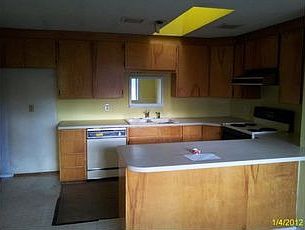 2nd image of 18712 Pioneer Way E