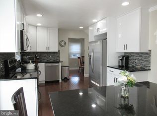 566 Anne St, Huntingdon Valley, PA 19006