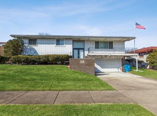 1966 Hendricks St, Gary, IN 46404