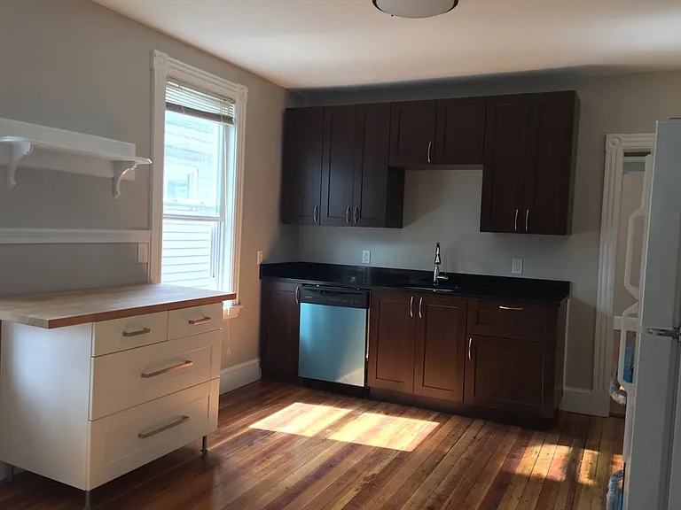 17 Usher Rd #2 — Photo 3