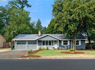 17825 SW Tualata Ave, Lake Oswego, OR 97035