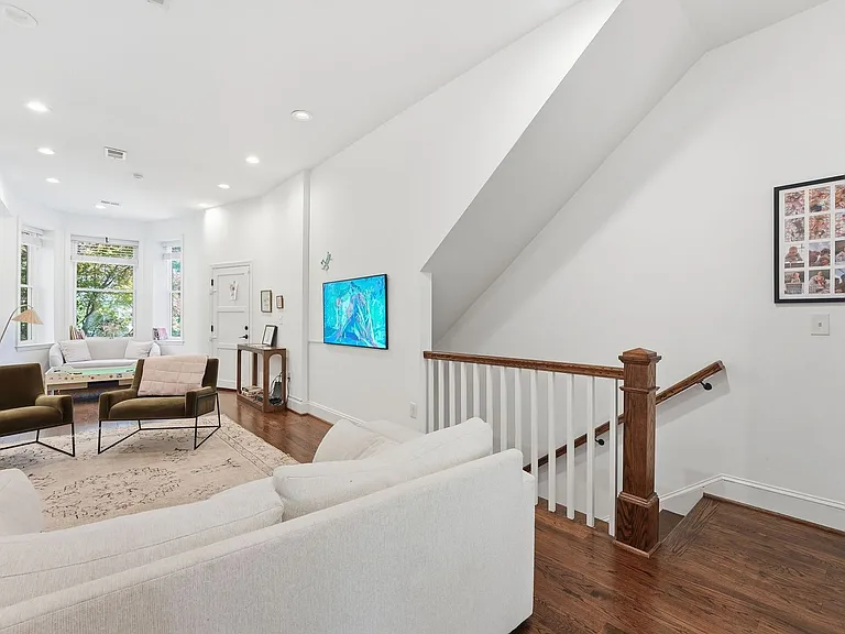 1841 Monroe St NW — Photo 11