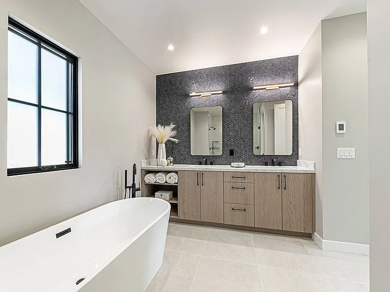 10085 SE River St — Photo 23