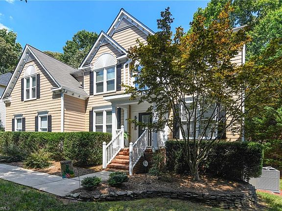2nd image of 2301 Regents Park Ln