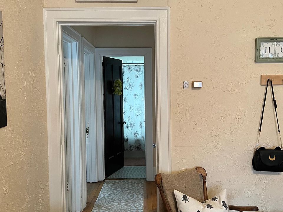 1st image of 1815 E Newberry Blvd #8