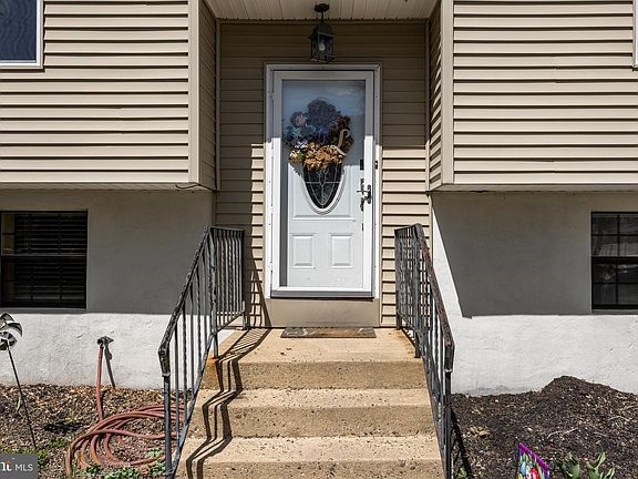 4th image of 293 Waterford Rd