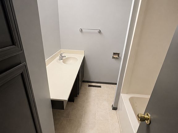 3rd image of 1532 N Maybelle Pl