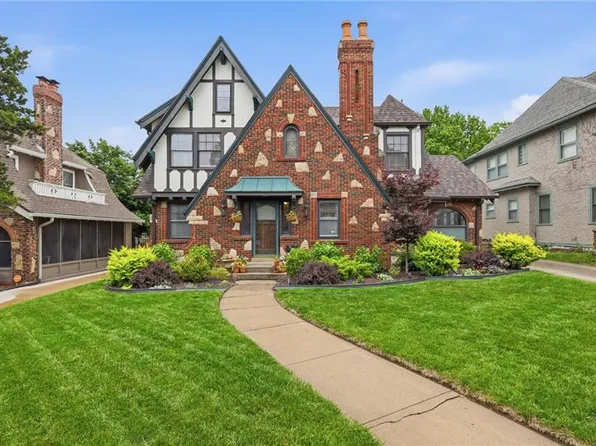7241 Ward Pkwy, Kansas City, MO 64114