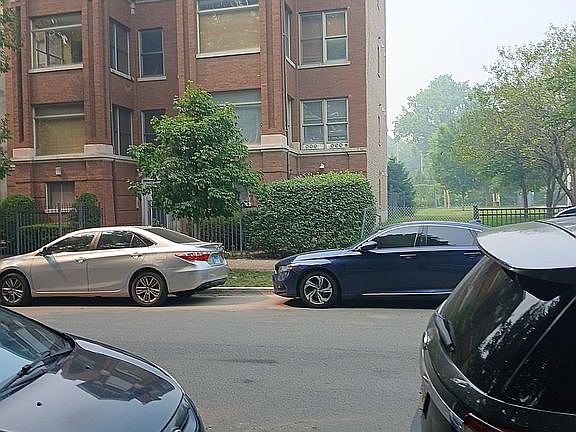 2nd image of 1026 E 46th St APT 2E